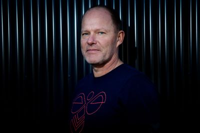 Lars Dahl er kommet på en svær mission med Silkeborg KFUM, men den erfarne serietræner ser stadig muligheder for overlevelse i danmarksserien.