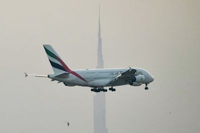 Der er ikke planlagt flere særfly fra Dubai i De Forenede Arabiske Emirater til København, men der er fortsat kommercielle afgange med selskabet Emirates fra Dubai, påpeger Udenrigsministeriet.