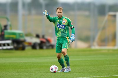 Nicolai Larsen missede den seneste superligakamp i Fredericia, men nu er han tilbage på træningsbanen.