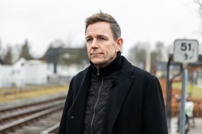 Udlændinge- og integrationsminister Rasmus Stoklund (S) besøgte onsdag Bording for at høre på borgernes bekymringer, og så havde han selv et par konkrete løsningsforslag med. Desværre for Bording har de lange udsigter.