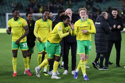 Pelle Mattsson var en populær herre hos fansene og holdkammeraterne efter sejren over Sheffield United.