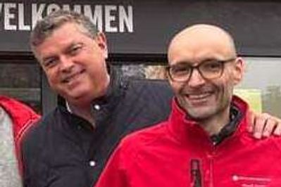 Henrik Jensen (t.h.) i selskab med folketingsmedlem Mogens Jensen (S).