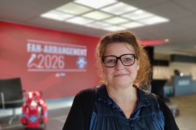 - Det mest vævende var at se Kent Nielsen på video. Det var det mest politiker-agtige svar, der var i løbet af dagen. Jeg ville have mere ro i maven, hvis jeg vidste, at han også stod her i næste sæson, siger Heidi Pugh om cheftrænerens svar på, om han også er i SIF, hvis klubben rykker ned.
