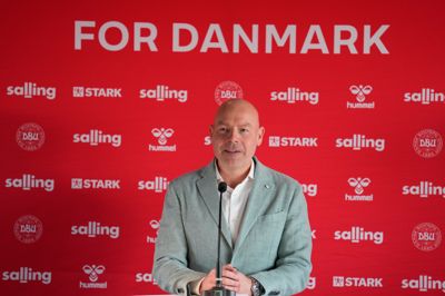 Landstræner Brian Riemer satte tirsdag middag navne på de spillere, som skal forsøge at sparke det danske fodboldlandshold til VM i de kommende uger.
