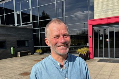 Forårssolen skinner på Henrik Juhl og Videbæk Idræts- & Fritidscenter, og der venter også masser af sol, når Birthe og Henrik Juhl til sommer i deres nye autocamper drager til Frankrig for at følge Tour de France. Til den tid vil de begge have forladt arbejdsmarkedet.