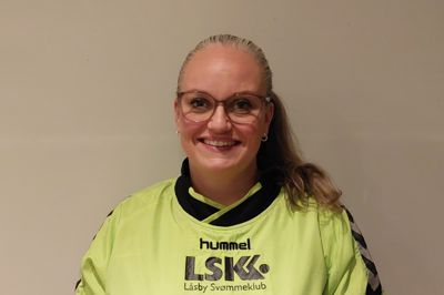 Michaela Reinholdt har været forperson i Låsby Svømmeklub de seneste 10 år, og desuden lægger hun et stort arbejde i klubben som frivillig. Det har givet hende nomineringen til Årets Energibombe.