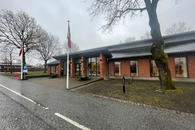 I Bording er det i forsamlingshuset, de 2628 stemmeberettigede kan sætte et kryds. Vi er klar med stemmeprocenter fra Ikast-Brandes seks valgsteder