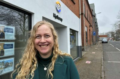 Solveig Brandt fra EDC Kjellerup oplyser, at man både har meget travlt med salg og med vurderinger af nye boliger til muligt salg.