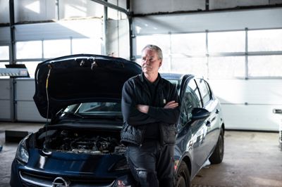Onsdag 1. april er det præcis 40 år siden, Torben Møller overtog sin arbejdsplads, Arnborg Auto. Siden har han forsøgt at være ærlig og reel og at hjælpe sine kunder med at tage fornuftige valg.