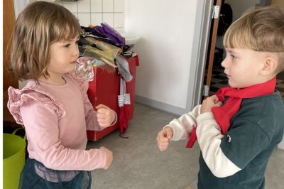 Børn fra Børnehuset Tusindfryd har med held afprøvet de gode gamle børnelege.