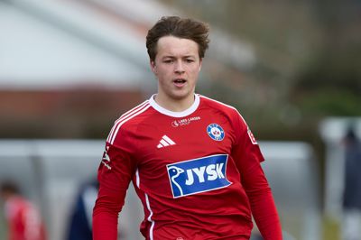 Malthe Emil Søgaard Hansen er søn af FC Fredericias cheftræner, Michael »Handske« Hansen, der både har været spiller, træner og head of coaching i SIF.