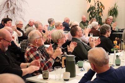 Humøret var højt ved generalforsamlingen, hvor der ellers også var mere alvorlige emner som butiksdød på programmet.