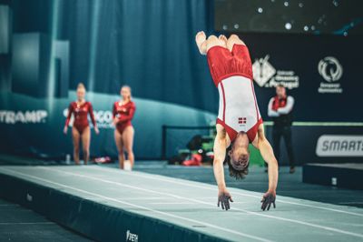 Magnus Lindholmer er forsvarende europamester i spring-disciplinen tumbling.