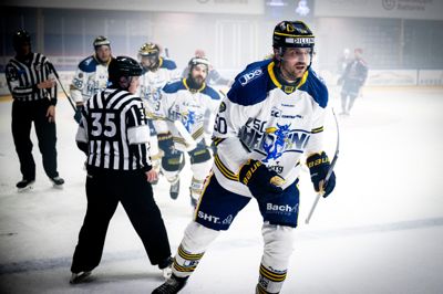 Mathias Bau Hansen scorede to mål i fredagens udekamp mod Rungsted, hvor dette foto er fra. Søndag gentog han bedriften med to scoringer i hjemmekampen. Begge kampe blev vundet 6-2.