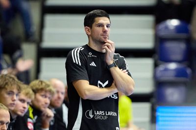 Simon Sørensens BSH-mandskab spillede uafgjort hjemme og tabte ude til TTH Holstebro i grundspillet.