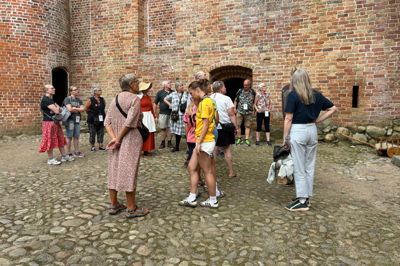 De afholdes omvisningen på udvalgte søndage fra april til oktober.