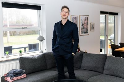 Sofaarrangementet ligger i forlængelse af spisestuen.