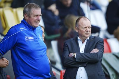 Ifølge Kent Madsen (til højre) har man i Silkeborg »sort bælte« i at være i en situation, hvor der skal spilles om overlevelse i Superligaen.