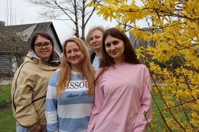 Oksana Tyfleddazhuk, Alina Vlasora, Inna Mykhailets og Kristina Mryhorian får næsten ild i øjnene over udsigten til, at de skal tilbage til Ikast-Brande allerede i juni til næste undervisningsmodul.