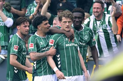 Jens Stage scorede to flotte mål mod Hamburger SV.