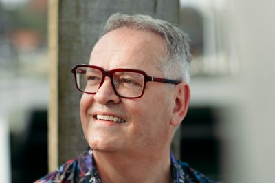 Ved Gospel d’Lights 20-års jubilæumskoncert på Herning Gymnasium 30. april udvides besætningen fra den sædvanlige pianist til et seks mand stort band med tre blæsere og en rytmegruppe. Ole Jørgensen, som har stået i spidsen for koret gennem alle 20 år, dirigerer de 29 sangere.