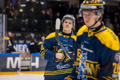 Lasse Bærentsen kom i sommer til Herning for at være en del af Blue Talent Academy. Nu spiller han DM-finaler med Blue Fox.