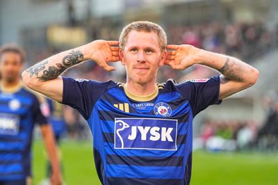 Tonni Adamsen blev matchvinder for SIF, da han scorede det afgørende mål på et straffespark i det 90. minut.