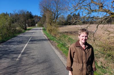 Sofie Brouv og Vinding Borgerforening har i årevis uden held søgt at få Herning Kommune til at gøre noget for de bløde trafikanters sikkerhed på den smalle og snoede Baunevej ved Sørvad.