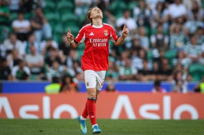 Andreas Schjelderup skiftede i januar 2023 fra FC Nordsjælland til Benfica, efter at han havde fået sit gennembrud i Superligaen.