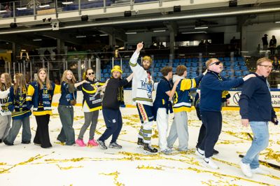 Både fansene og spillerne husker seneste udekamp i Herlev med et stort smil på læben. Det var nemlig 24. april, da Herning Blue Fox blev danske mestre for første gang i 14 år.