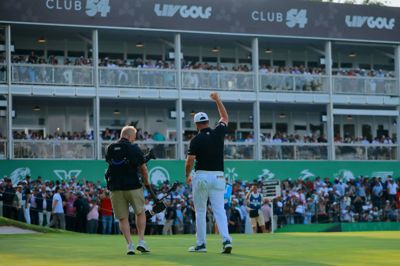 Jon Rahm er den store stjerne på LIV Golf, hvis fremtid er usikker efter den seneste udmelding fra Saudi-Arabiens statslige investeringsfond (PIF).