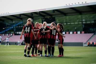 Midtjysk måljubel efter Therese Vestermarks scoring til 1-0 mod FC København.