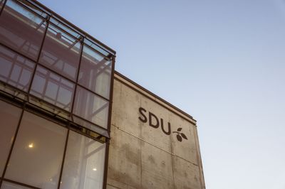 Thomas Buchvald Vind, som var universitetsdirektør på SDU, er pludseligt død, skriver universitetet. Han nød stor respekt på universitetet, skriver bestyrelsesformand Søren Vilby i en nekrolog.