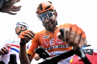 Italienske Filippo Ganna er en af de største stjerner hos Ineos, og han skal fremover repræsentere Netcompany.