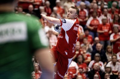 Thomas Arnoldsen har i de seneste par dage døjet med lidt sygdom, men overfor Nordjyske meldte landsholdsplaymakeren sig tirsdag klar til Aalborgs Champions League-kvartfinale i Lissabon.