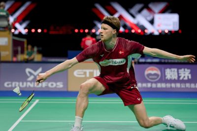 Anders Antonsen viste stor spilleglæde og højt niveau i første og tredje sæt mod Chou Tien-chen fra Taiwan.