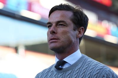 Scott Parker stopper med øjeblikkelig virkning hos Burnley, der efter denne sæson rykker ud af Premier League.
