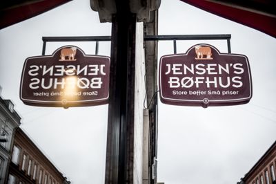 Bone's kommer til at åbne en italienskinspireret restaurantkæde i flere af Jensens Bøfhus' gamle lokaler. Den første restaurant i kæden ved navn L'Osteria åbner i Aalborg.