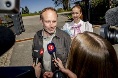Martin Lidegaard (R) og Samira Nawa (R) var fredag igen til regeringsforhandlinger på Marienborg, statsministerens embedsbolig.