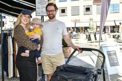 Mathilde og Alexander Engels Ryming med deres søn Oliver.