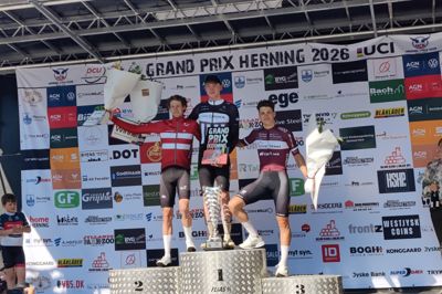 Mads Landbo (i.m.) kunne tage øverste trin på podiet, da han vandt Grand Prix Herning med en sikker spurtsejr foran Gustav Wang fra landsholdet. Gustav Dahl (Team Give Steel) kom i mål som nummer tre 44 sekunder senere.