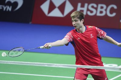 Shi Yu Qi måtte slide voldsomt hårdt i det for at give Kina en god start på Thomas Cup-finalen mod Frankrig.