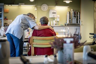 Ifølge Berlingske er det sosu-assistenter, der er mest syge i det offentlige.