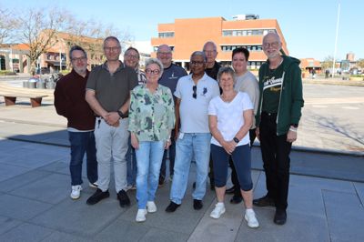 Fra venstre bagerst: Morten Colbert, Bjarne Kærsgaard Pedersen, Karina Kjærgaard Jakobsen, Karsten Werge, Henrik Christiansen, Anne-Mette Kongedam og Flemming Staal, Forrest fra venstre: Inge Dinis Jensen, Nilanjan Dey og Kirsten Hoffmann