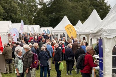Seniorfolkemødet flytter fra Sønæs til Paradepladsen i Viborg.