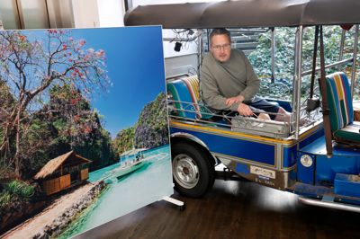 Jysk Rejsebureau har kontor i Mediehuset Herning Folkeblad. Her hjælper bureauchef Torben Maigaard Jakobsen og kollegerne kunderne med at udleve deres drømme ved at sende dem på rejser rundt i verden.