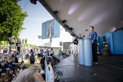 Statsminister Mette Frederiksen (S) var med til at åbne Folkemødet på Bornholm i 2025 som siddende statsminister. Hvis der stadig ikke er en regering, når Folkemødet løber af stablen i midten af juni, er det lige nu uvist, hvordan den politiske festival skal åbnes.