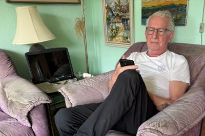 82-årige Verner Nielsen fra Tjørring har fået sig en lærestreg og vil fremadrettet være mere kritisk, når han støder på annoncer, der lokker med at tjene lidt for mange, hurtige og nemme penge.