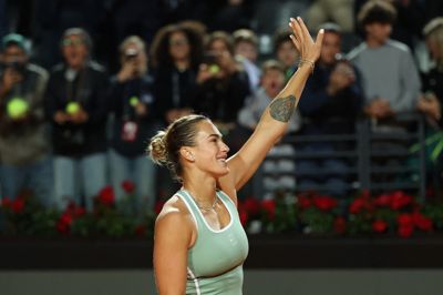 Aryna Sabalenka har været nødt til at konkurrere under neutralt flag på grund af Belarus' støtte til Rusland i krigen mod Ukraine.