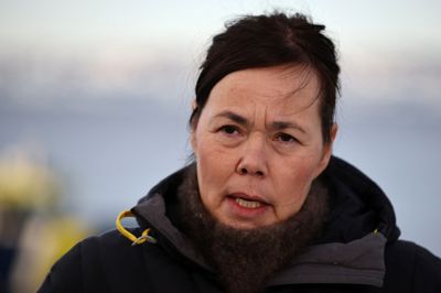 Vivian Motzfeldt blev løsgænger i det grønlandske parlament, men er »fra og med i dag« blevet medlem af Demokraatit.